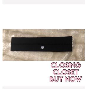 Black LULULEMON Headband